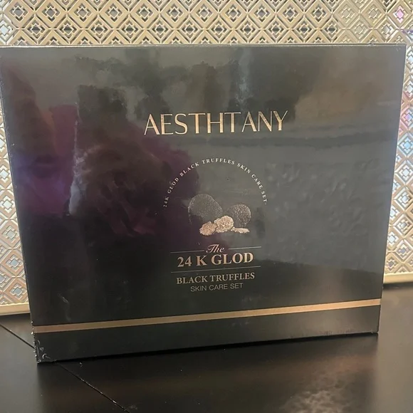Aesthtany 24K Gold Black Truffles Skin Care Set - Picture 2 of 3